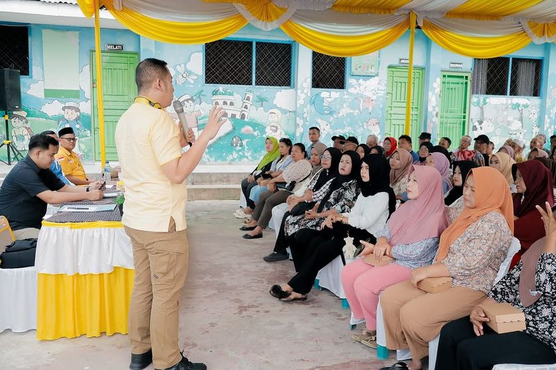 Kembali turun ke tengah masyarakat dalam kegiatan Reses III Masa - Foto 5
