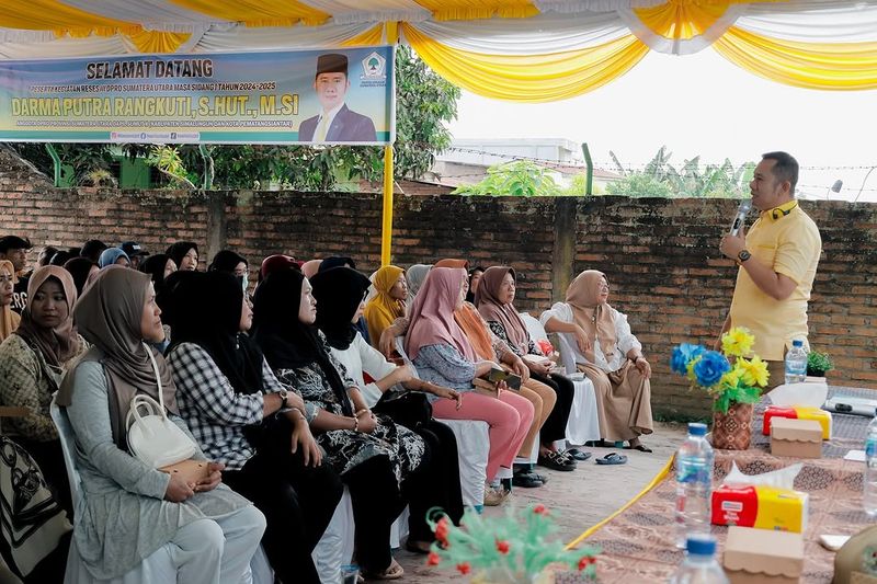 Kembali turun ke tengah masyarakat dalam kegiatan Reses III Masa - Foto 4