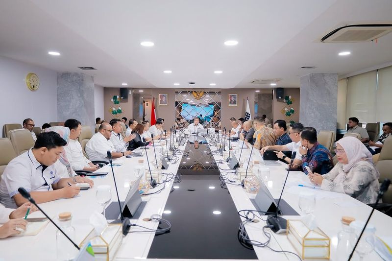 Sosialisasi Perlindungan Jaminan Sosial Pekerja Rentan DJBjtxSzap5 - Foto 1