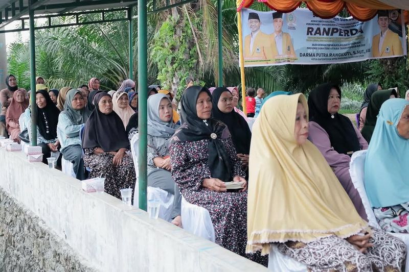 Sosialisasi UMKM, IKM, dan Koperasi di Nagori Parbalongan - Foto 5